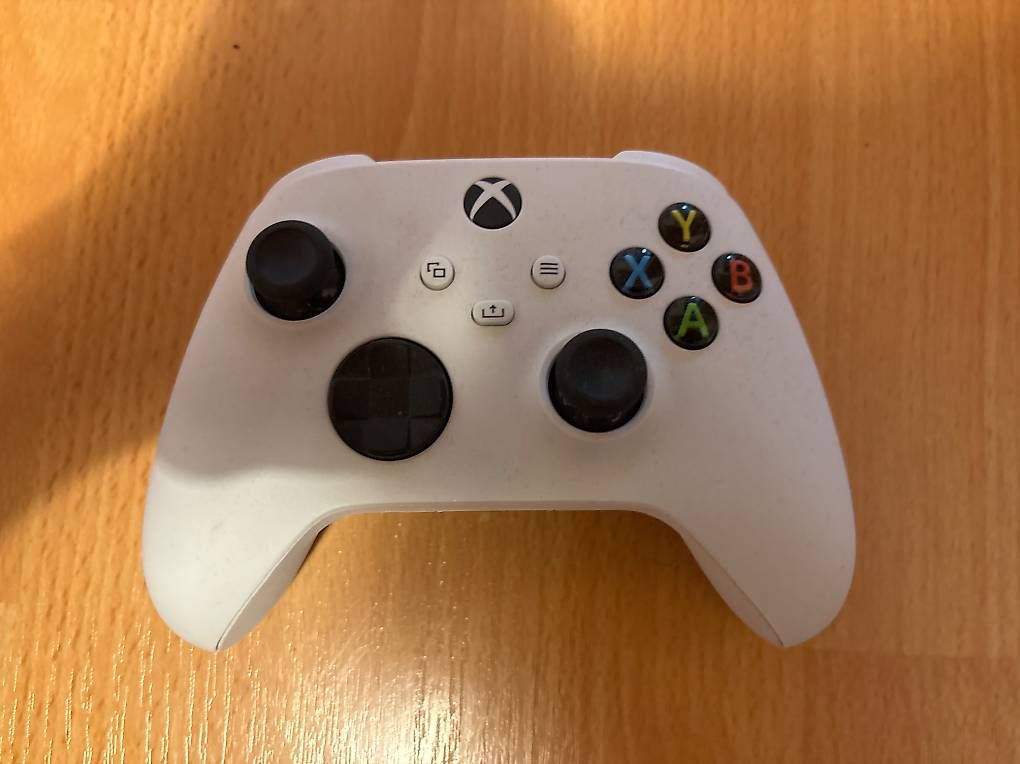 Controller: Xbox Controller (neu) – Nuovo (secondo la descrizione) da Leuzigen venduto da hae_8z86