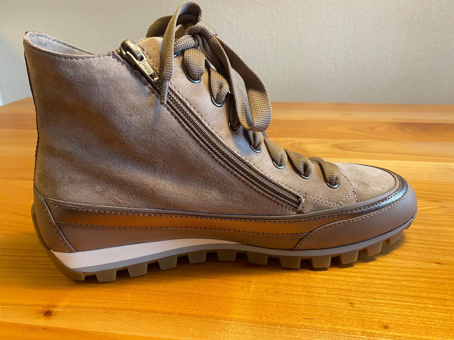 Scarpe da donna: Freizeitschuh Gr. 40 – Usato da Rapperswil SG venduto da Hubeli