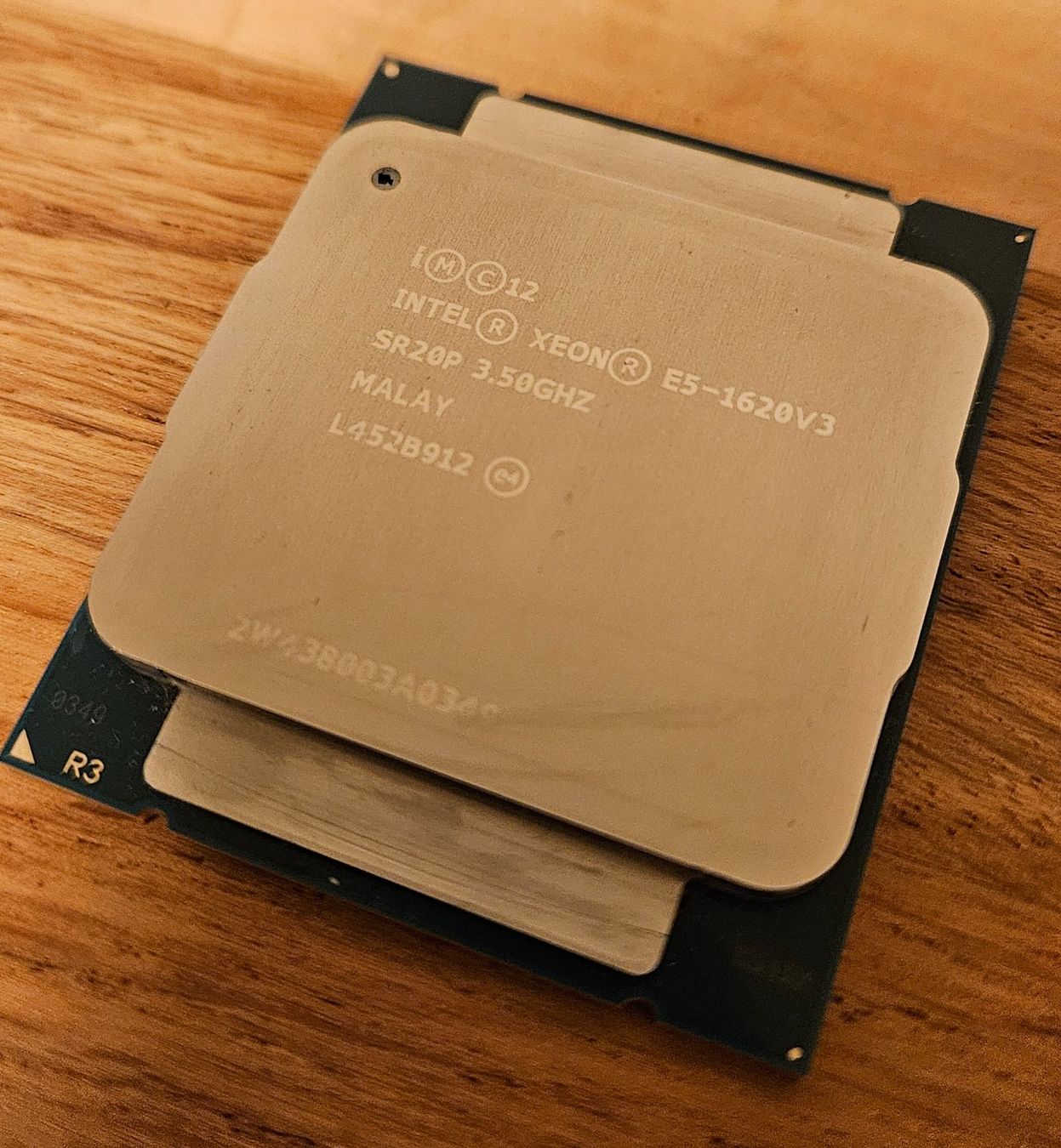 Intel Componenti elettronici: Intel Xeon E1620V3 – Usato da Sonceboz-Sombeval venduto da Prinz7_