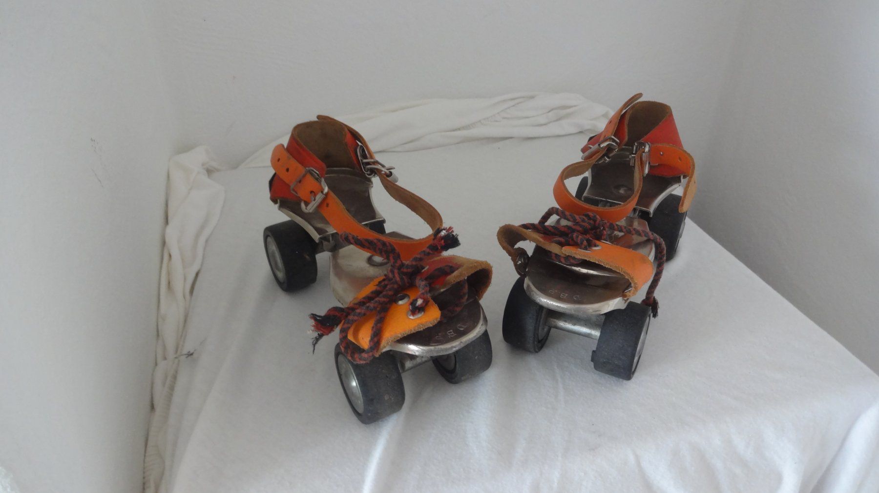Pattini in linea & Pattini a rotelle: Retro Rollschuhe – Usato da Fisibach venduto da goldfasan52 3