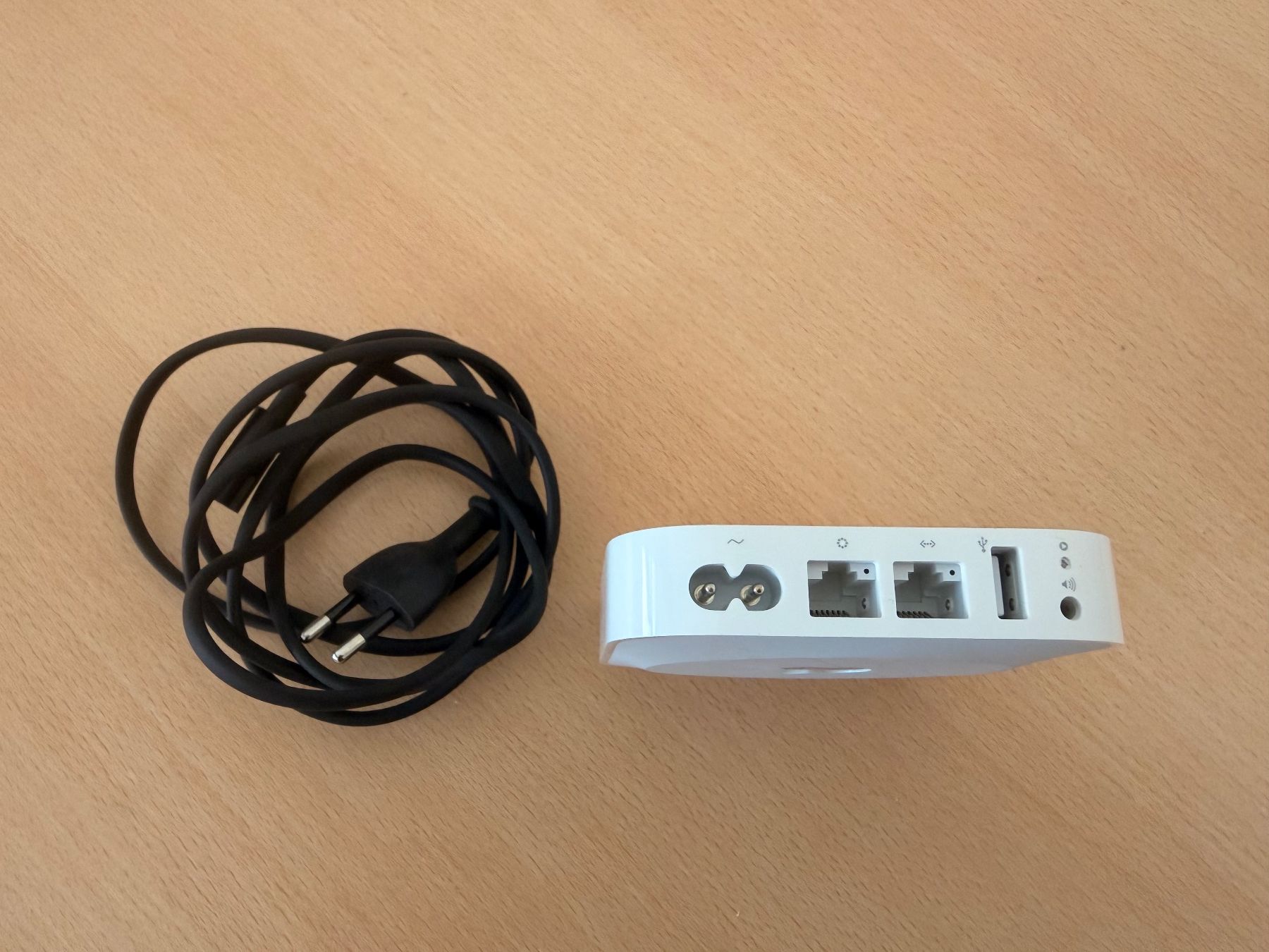 Apple Modems & Router: Apple AirPort Express 2. Gen (A1392) – Gebraucht aus Nussbaumen AG von Ricpad 1