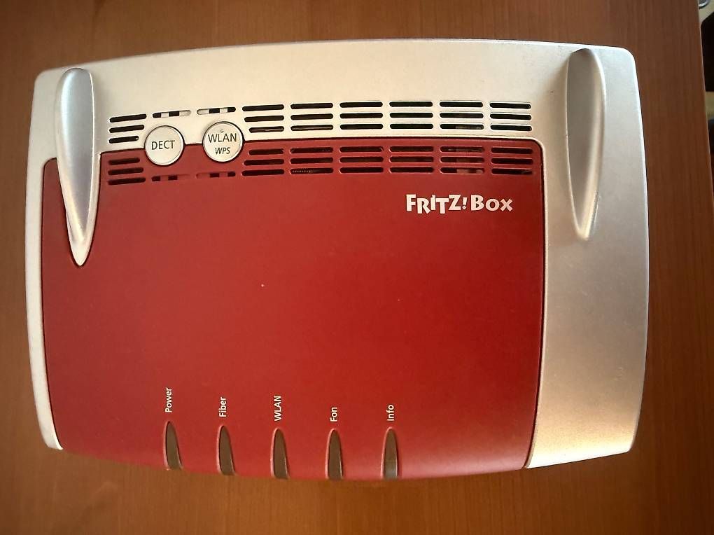 Fritz Modems & Router: FRITZ! Box 5490 Fibre – Gebraucht aus Uster von dom_2j8z 2