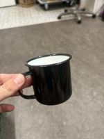 Niedliche Emallie-Tässli