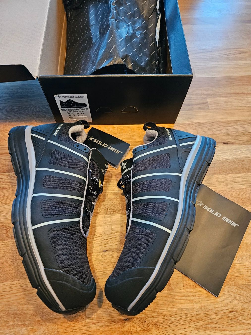 Scarpe da uomo: Sicherheits-Arbeits-Schuhe / Solid Gear Neu Gr. 42 schwarz – Nuovo e nell'imballaggio originale da Einsiedeln venduto da Salusa 4