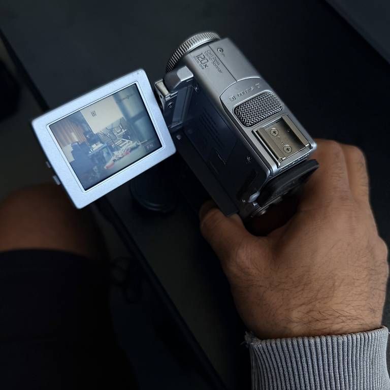 Caméscopes: Sony Handycam DCR-PC8E PAL – D'occasion à Dübendorf par her_fns2 2