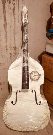Deko- und Kunstkontrabass mit Uhr ca. 170 cm. hoch