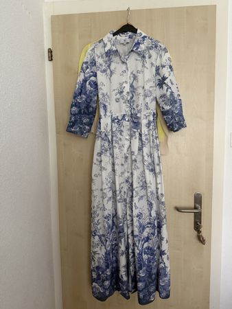 Maxikleid Blumenmuster Blau Weiss Grösse S gebraucht