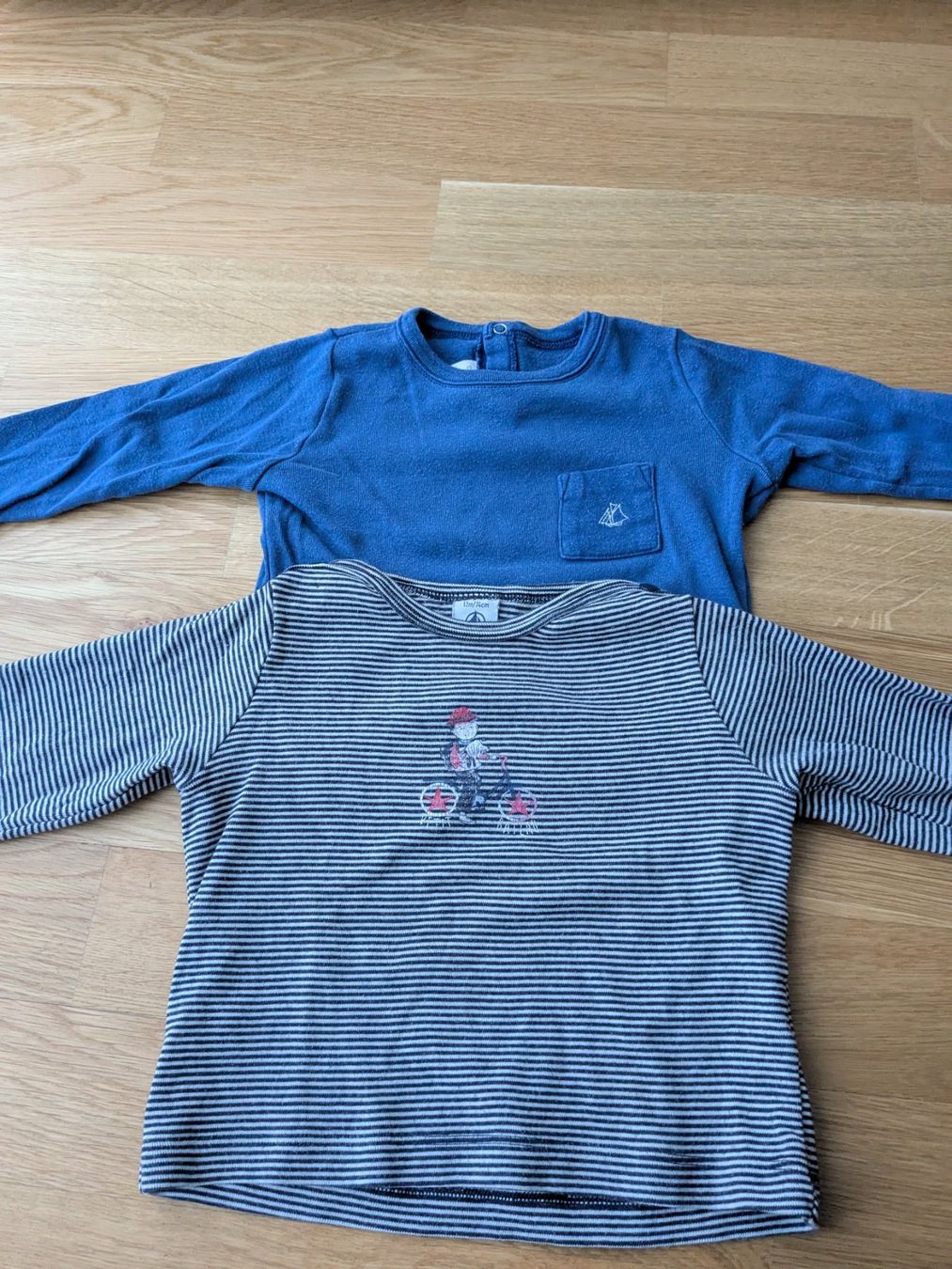 Petit Bateau Lotti & Set di vestiti: Petit Bateau langarm Shirts – Usato da Prangins venduto da Ivy2016 2