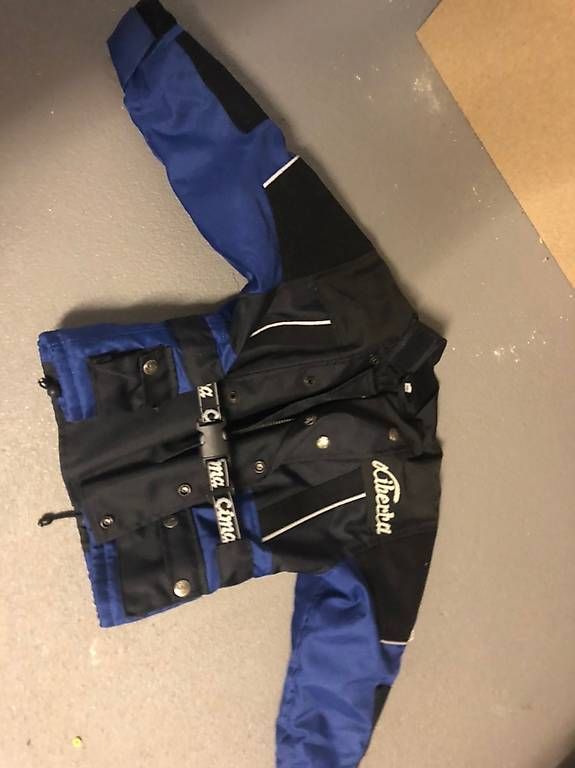 Vestes & Manteaux: Töffjacke gr.98 – D'occasion à Möriken AG par Marisa043 1