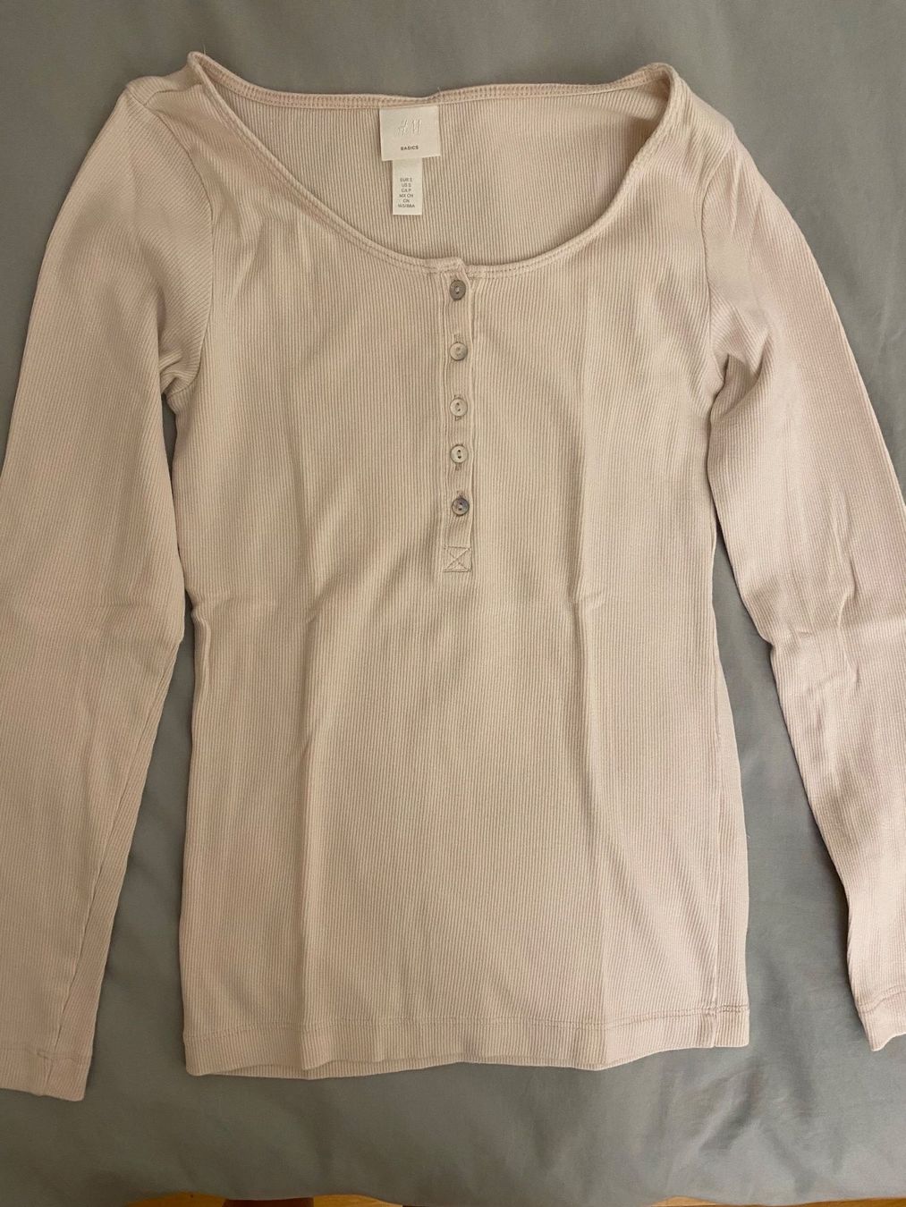 H&M T-shirt: Langarmshirt H&M Grösse S – Usato da Cham venduto da Eliissa