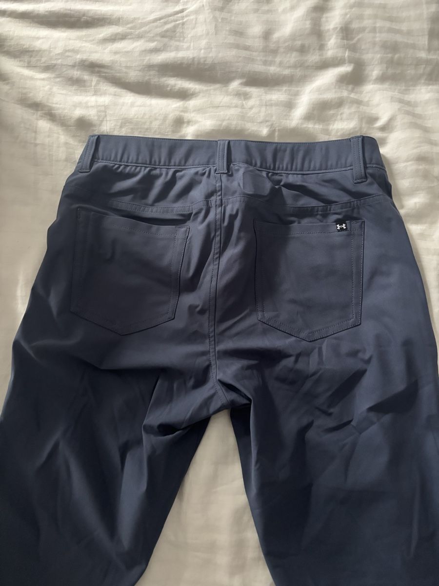 Under Armour Pantaloni: Under Armour Golf Pants – Nuovo (secondo la descrizione) da Riedikon venduto da cra_kym5 1