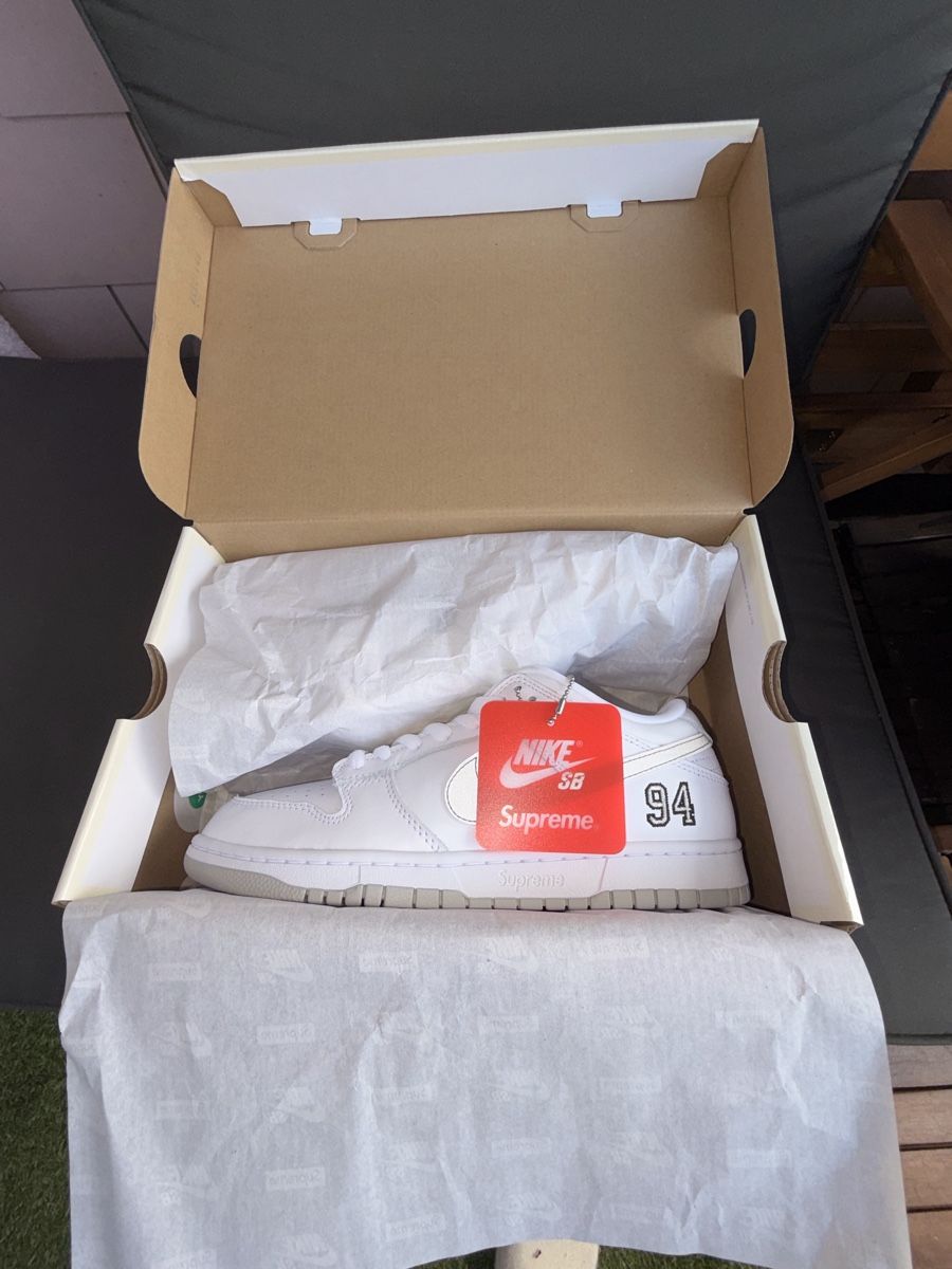 Nike Chaussures hommes: Nike x Supreme dunk low  – Neuf avec emballage d'origine à Winterthur par Szabo_Daniel 6