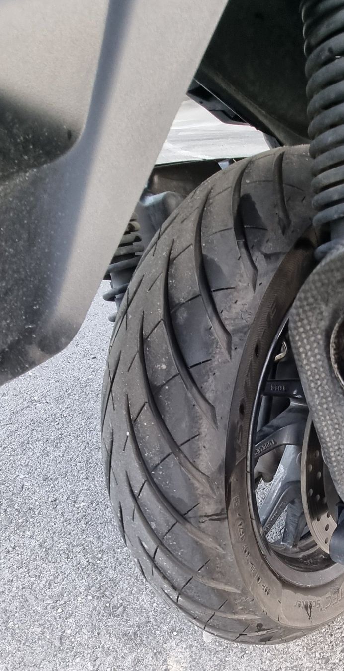 Yamaha Scooter: ROLLER SCOOTER Yamaha Roller XMAX YP400RA – Usato da Ruggell venduto da ONLINE-2-ME 4