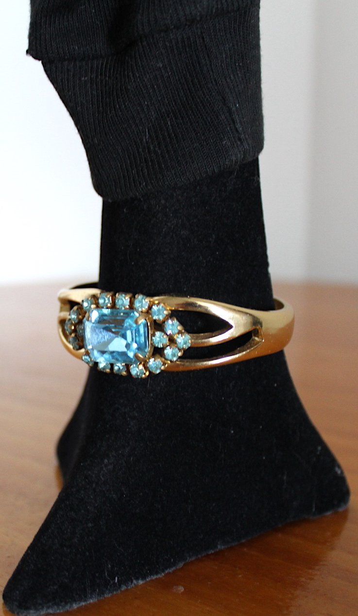 Armbänder & -reifen: Modeschmuck Armband , Vintage-Stil – Gebraucht aus Locarno von madame-tus-sauds 3