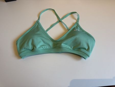 AYBL Adapt Seamless Strappy Sports Bra taille M