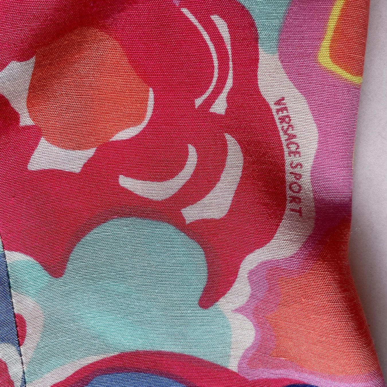 Versace Camicette: Vintage Versace Sport Kurzarmhemd – Usato da Lausanne venduto da Megan88 4