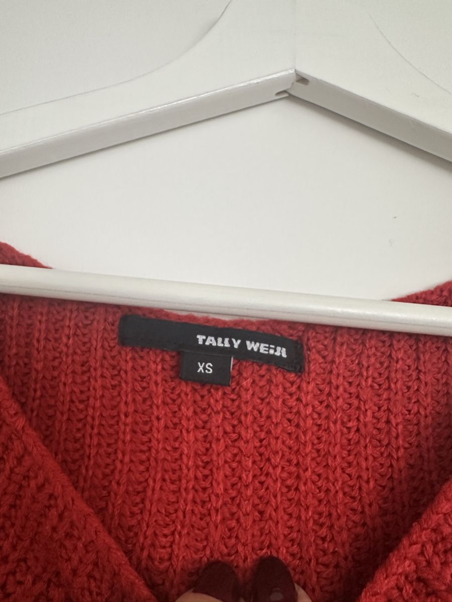 Maglioni & Felpe: Tally Weijl roter Pullover, Größe XS – Usato da St. Gallen venduto da adr_l9jg 1