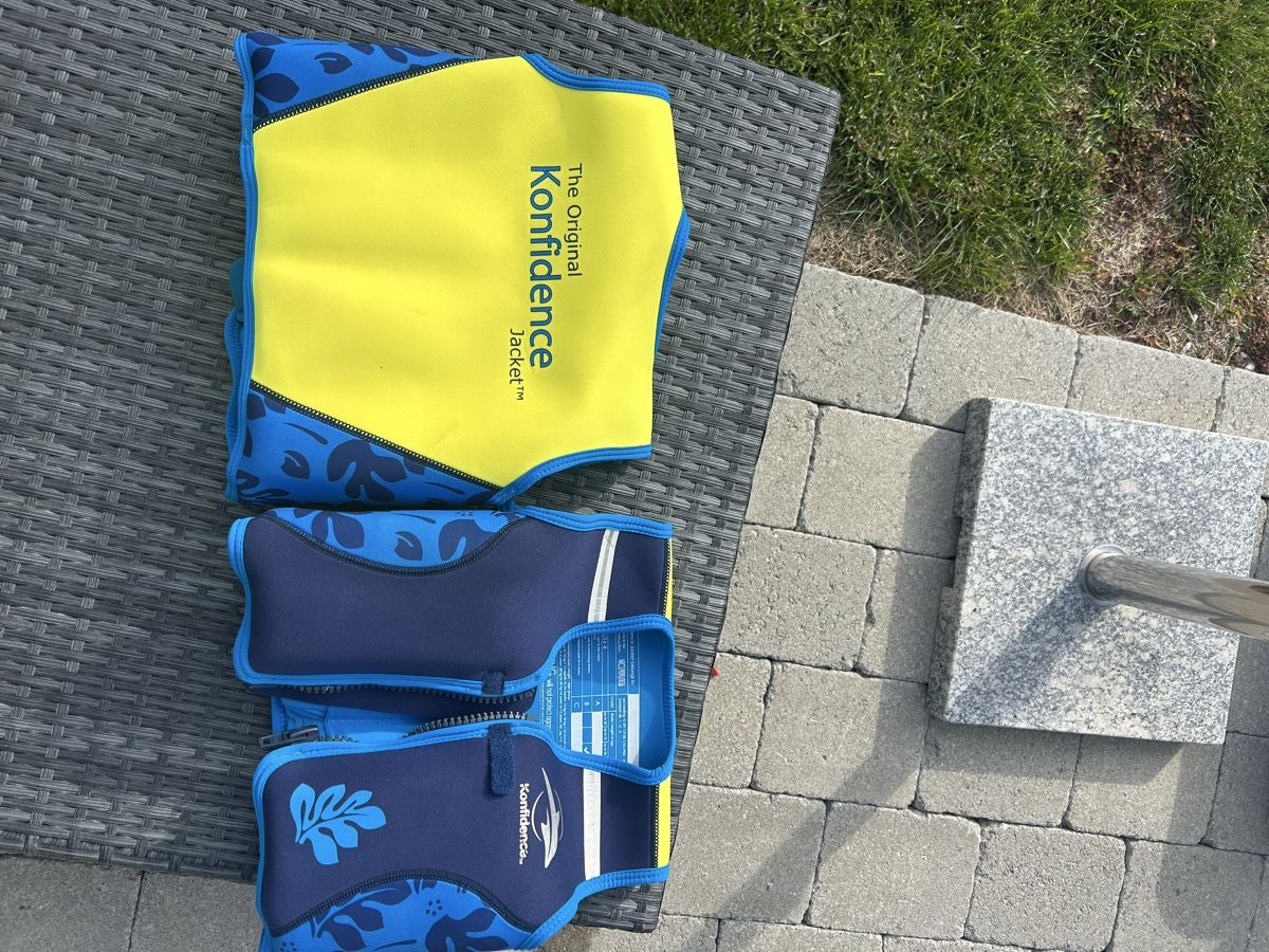 Giubbotti di salvataggio: Schwimmweste  – Usato da Burgdorf venduto da Morgi28 3