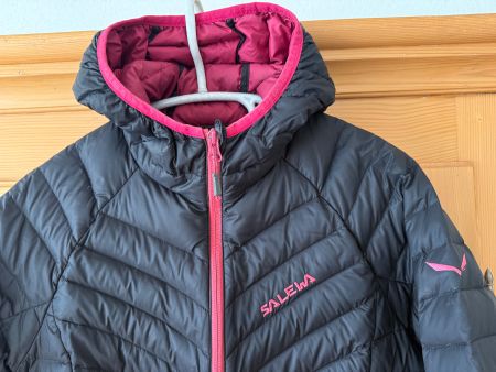 Salewa Sport-Jacke Damen Gr.40/M Kapuzenjacke -Daunenjacke