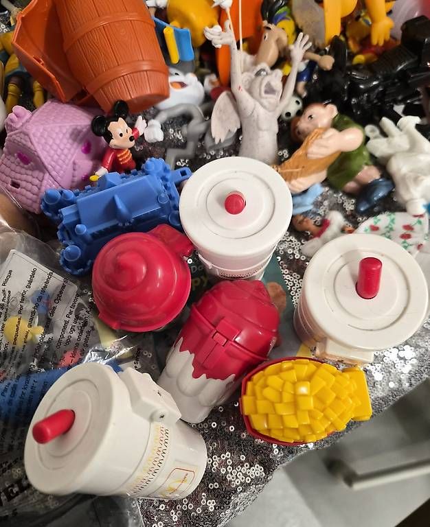 Mc Donald's Giocattoli: Riesige Happy Meal Sammlung 90er – Usato da Uznach venduto da ssmiy 1