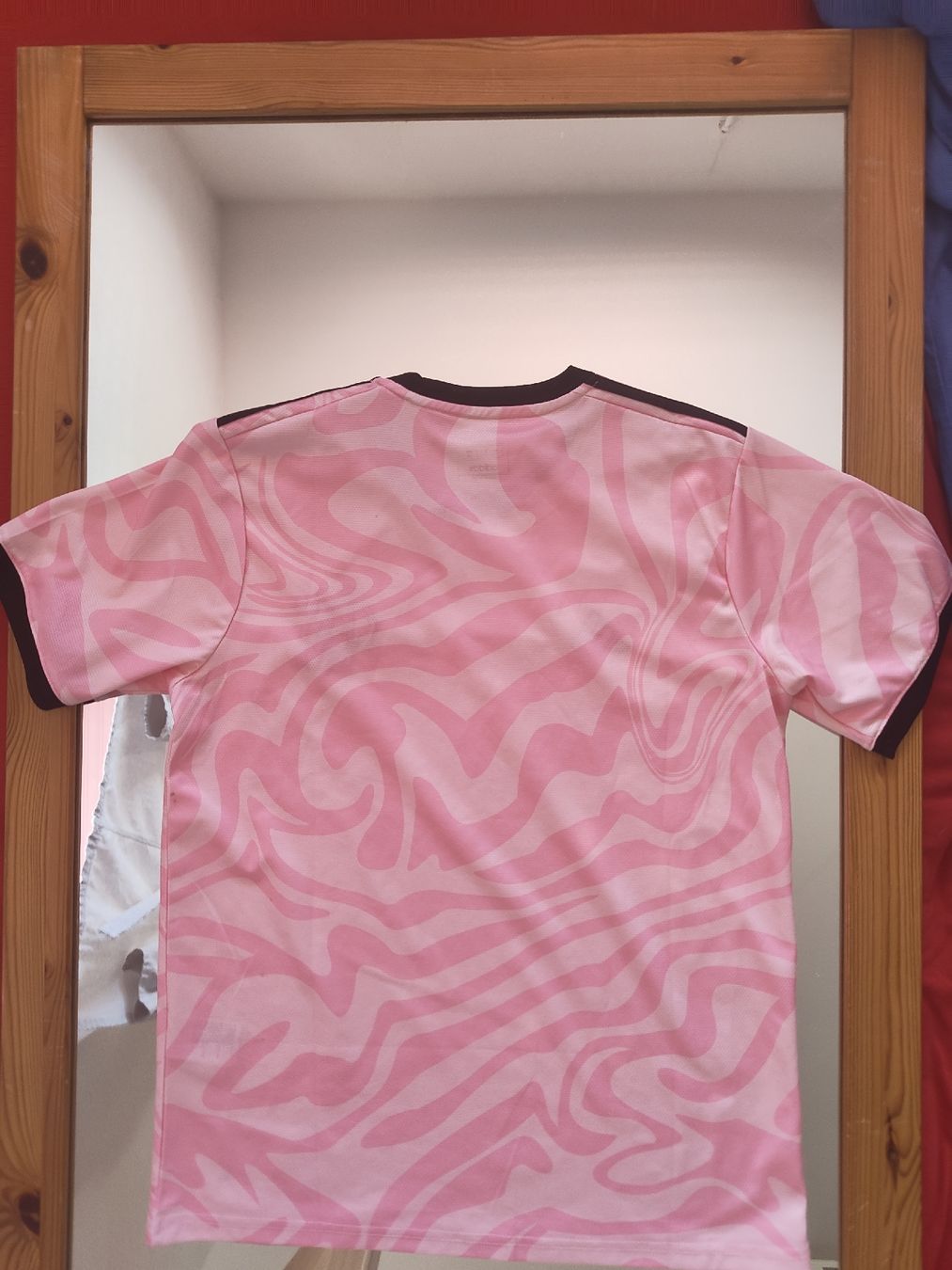 Canottiere & Pantaloni: Maillot Adidas rose, taille L – Usato da Domdidier venduto da witzis 1