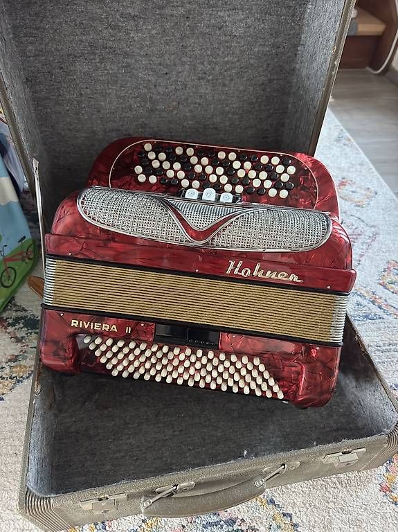 Strumenti musicali: Handorgel Hohner RIVIERA 2 – Usato da Liestal venduto da oem_gcx8