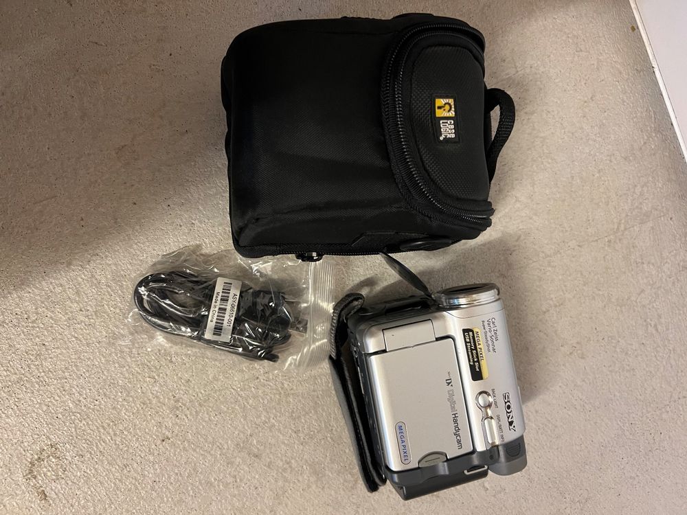 Sony Digital Handycam DCRTRV33 Carl Zeiss VarioSonnar Kaufen auf