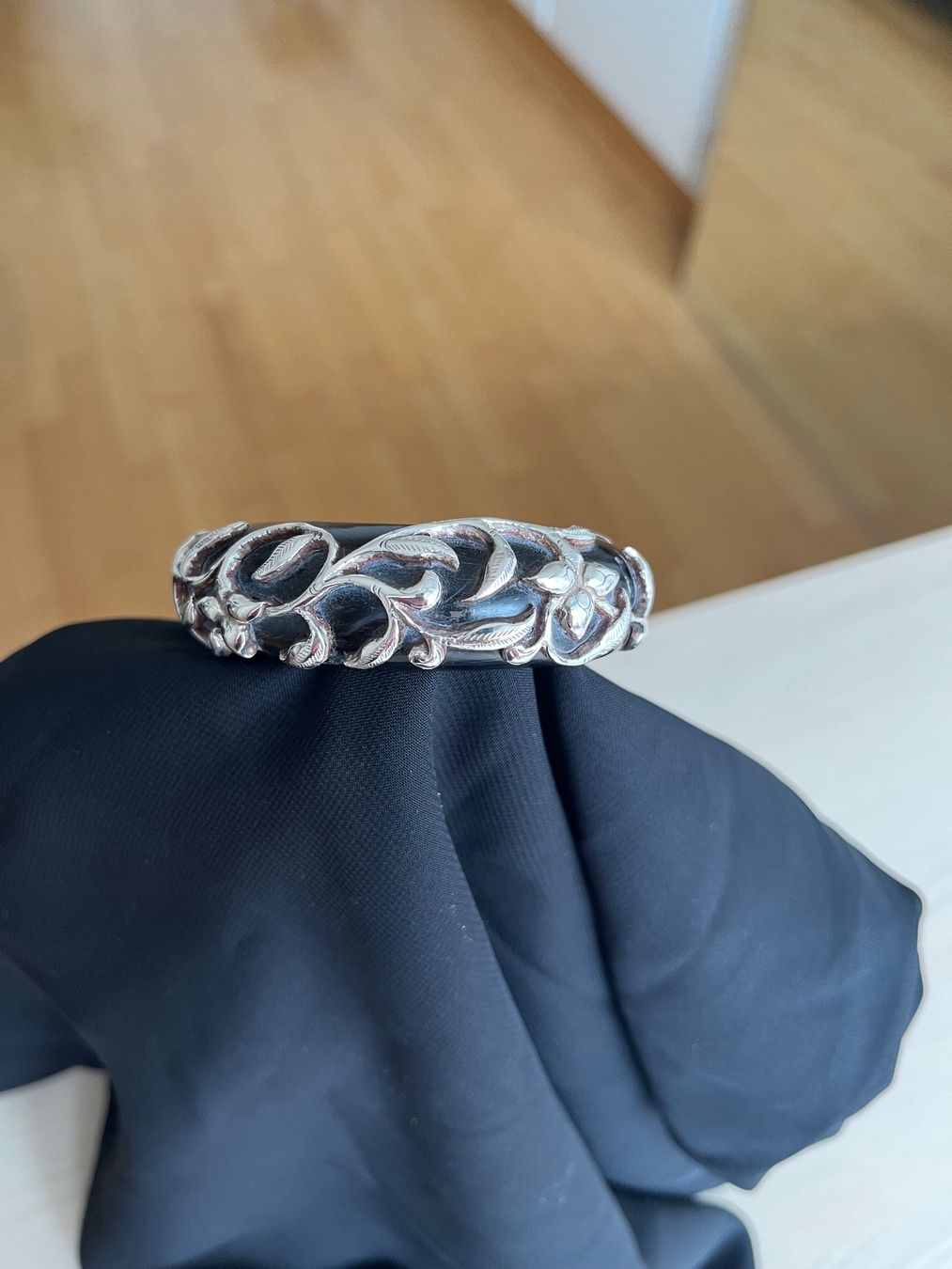Bracciali & Braccialetti: Armreif schwarz silber – Usato da Widen venduto da evce1318 2