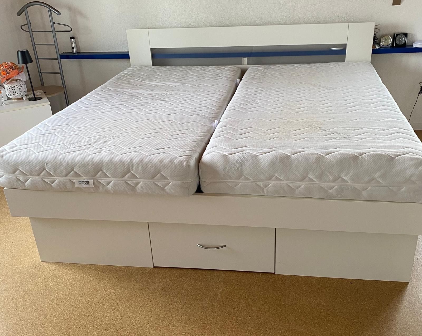 Betten: Bett mit Schubladen/Stauchfach – Gebraucht aus Gunzwil von Segi0302