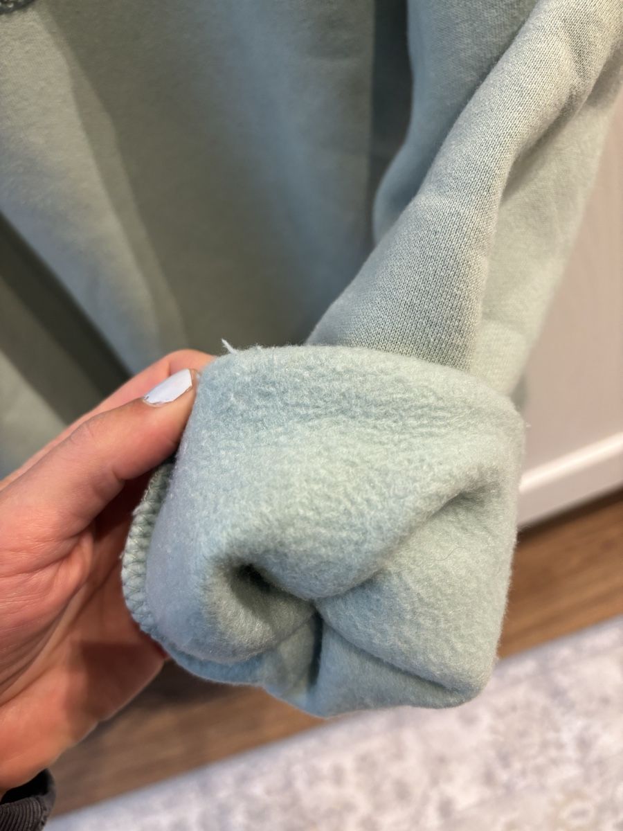 Pullover & Sweatshirts: Glossier sweatshirt size S – Gebraucht aus Adliswil von Ruedetu 5