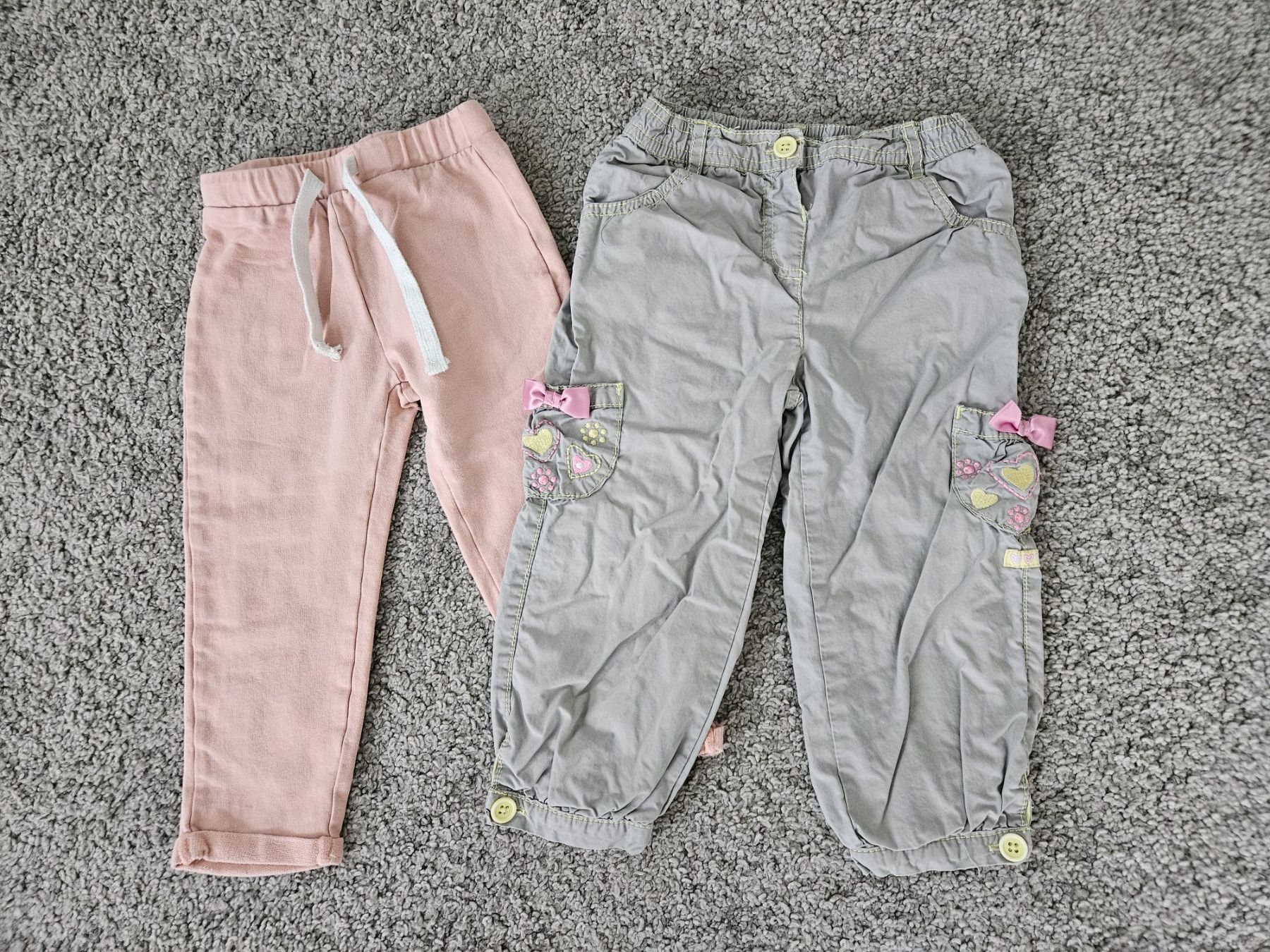 Kleiderpakete & -sets: Hose-Set für Mädchen, Grösse 92 – Gebraucht aus Häfelfingen von Selivia