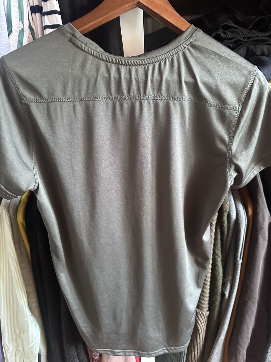 T-shirt: Sportshirt von Perform Gr. M, grau – Usato da Münsingen venduto da Secondhand89 2