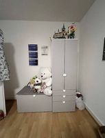 Neuwertiger Kinderkleiderschrank und Bank von IKEA 