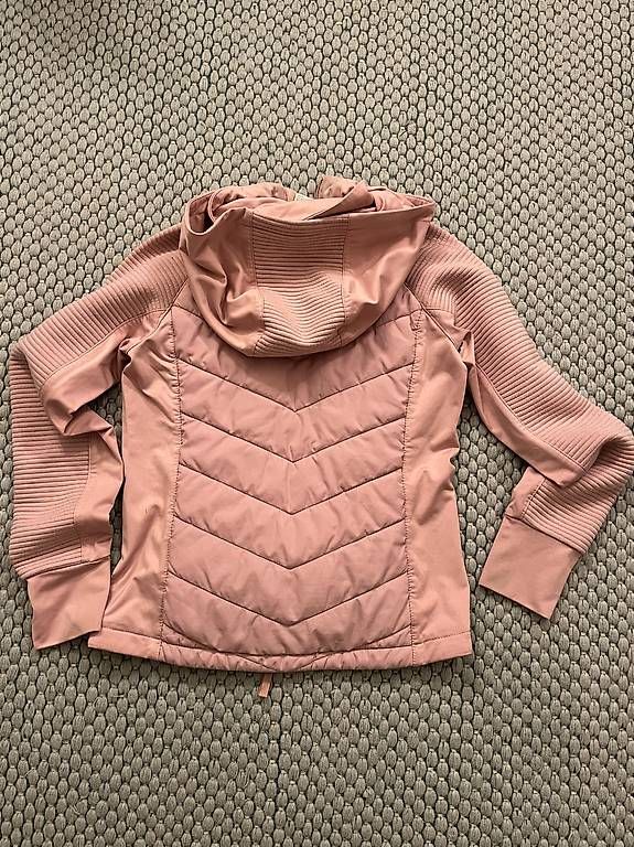 H&M Giacche & Cappotti: Sportjacke MOVE 12/14J – Usato da Wabern venduto da ricar4do 1
