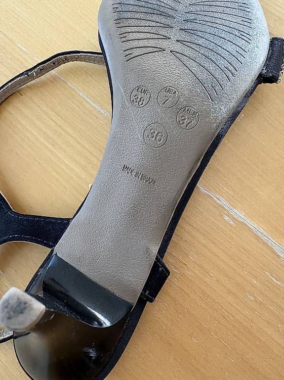Scarpe da donna: High Heel Sandalen Bianca Grösse 38 – Usato da Männedorf venduto da Clarimusic 1