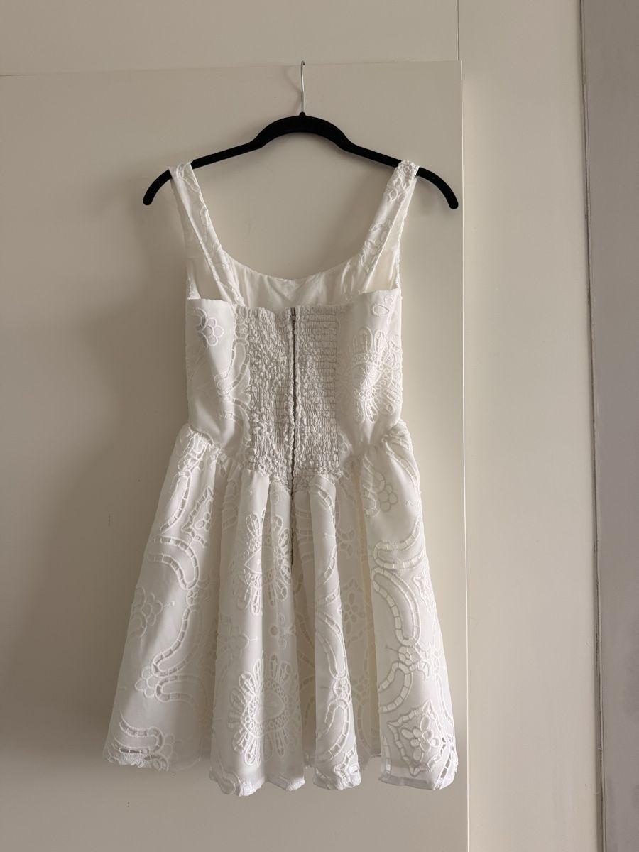 Reformation Vestiti: Reformation White Lace Dress Size 2 – Nuovo (secondo la descrizione) da Meilen venduto da tan_v628 1
