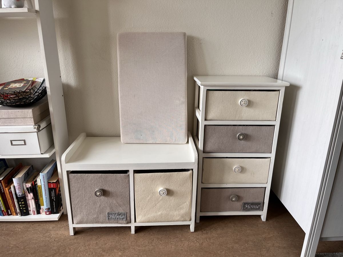 Armadi: Möbel Set: Bank/Truhe, Schrank – Usato da Basel venduto da Nath- 1