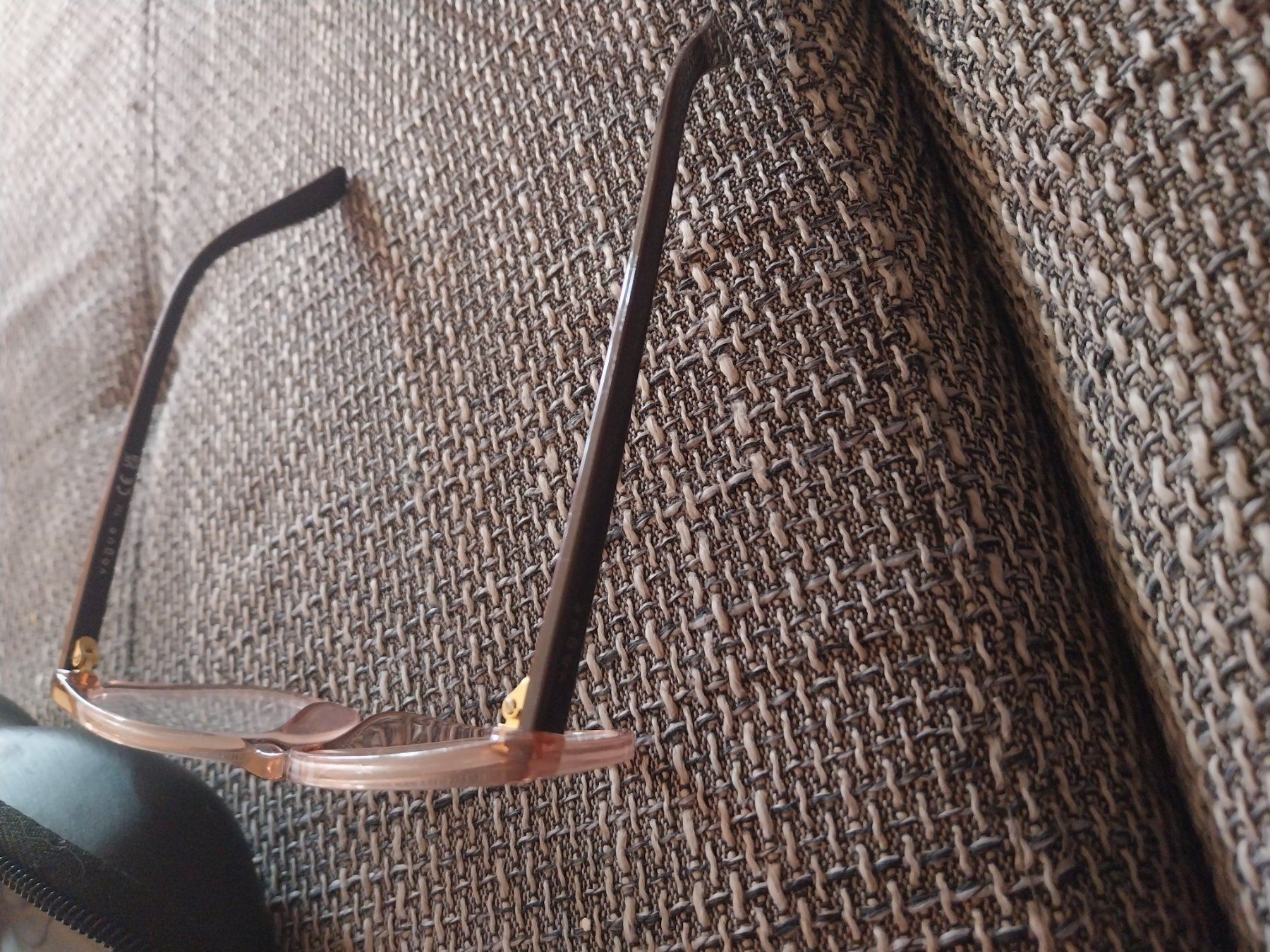 Lunettes & Verres: Brillengestell rosa und rosengold – D'occasion à Wil SG par neg_g2vg 1
