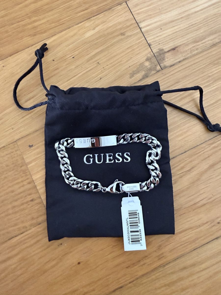 Guess Armbänder & -reifen: NEU Originalverpackt Guess Silber Armband Männer – Neu und originalverpackt aus Zug von MC2CC