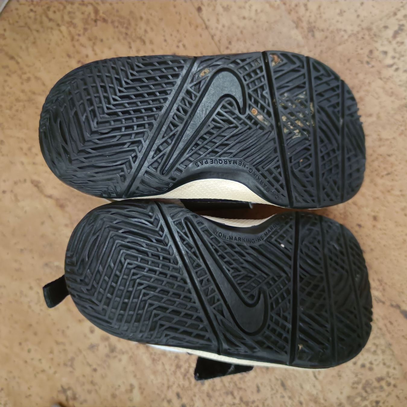 Nike Scarpe per ragazzi: Sneakers Nike Grösse 22 – Usato da Jaberg venduto da urig17. 1