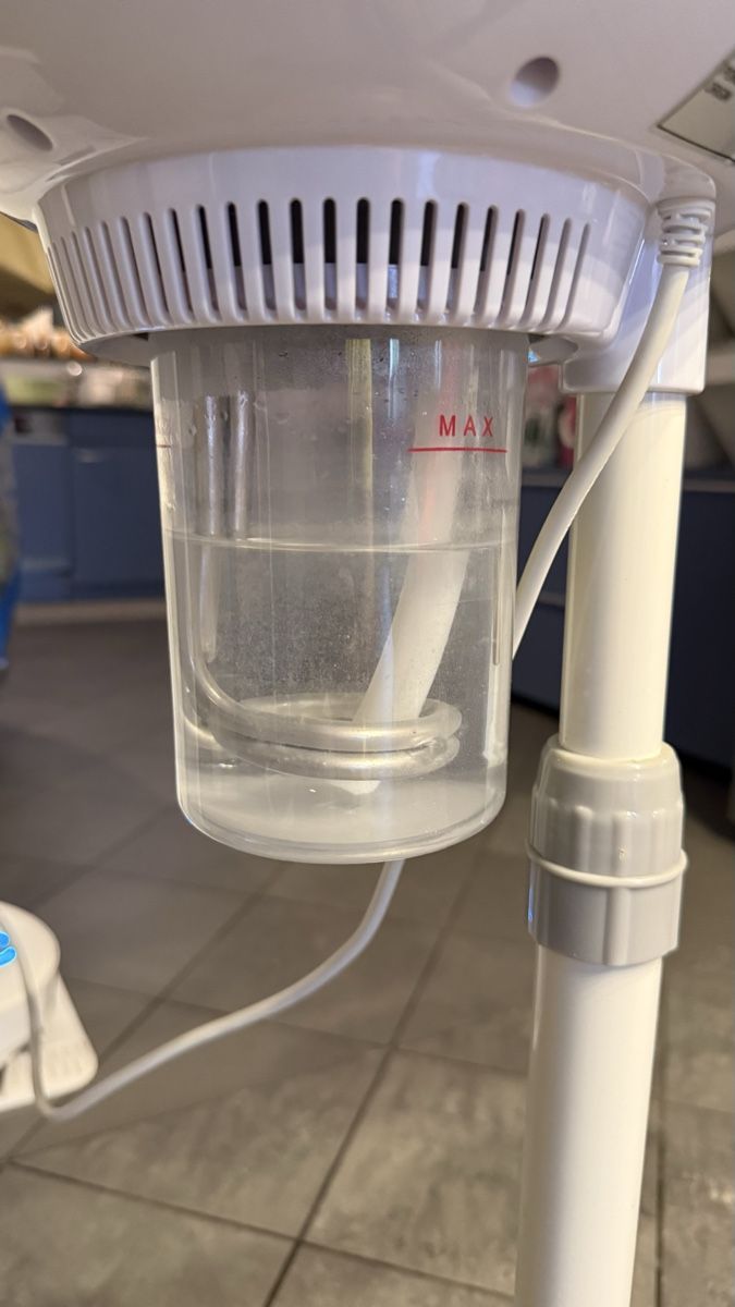 Cura del viso: Professionelle Gesichts-Dampfer mit Stativ & Lampe! – Usato da Gipf-Oberfrick venduto da Rogero_1965 4