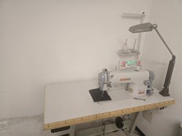 Industrie Nähmaschine Siruba L918-M1 mit Tisch gebraucht