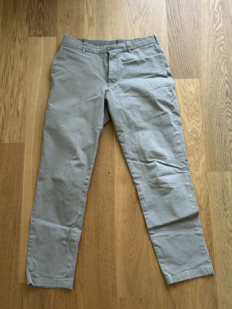 Uniqlo Pantaloni: Uniqlo Herrenhose – Usato da Rotkreuz venduto da she_8nyq