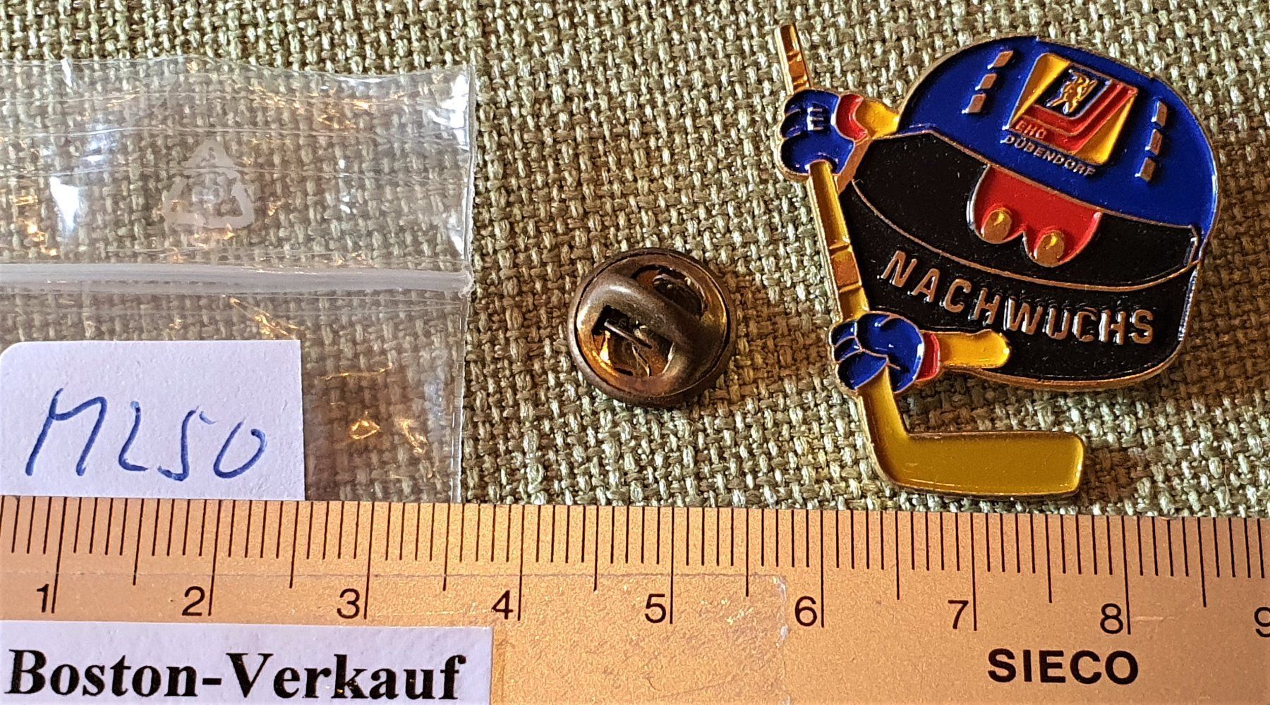 Placchette & Badge: M250 - Pin Eishockey Nachwuchs EHC Dübendorf – Usato da Reinach BL venduto da Boston-Verkauf 1