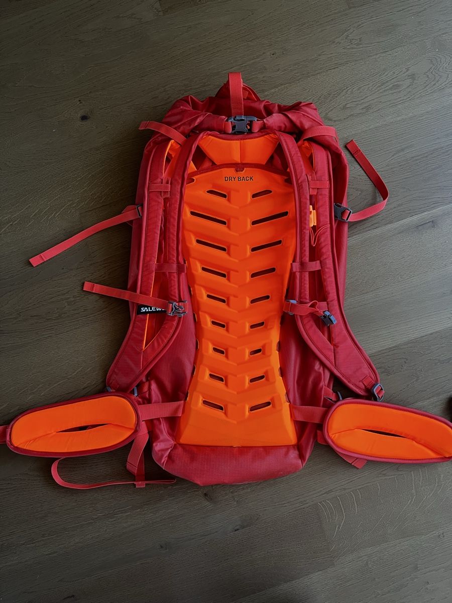 Salewa Zaini: Salewa Apex Wall 32l Wanderrucksack – Usato da Aarau venduto da nik_8pvs 1