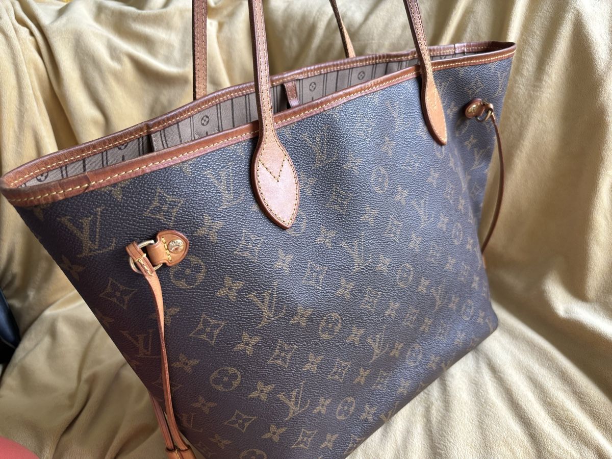 Louis Vuitton Sacs femmes: Louis Vuitton neverfull MM – D'occasion à Rapperswil SG par Gemstonebyyo 1