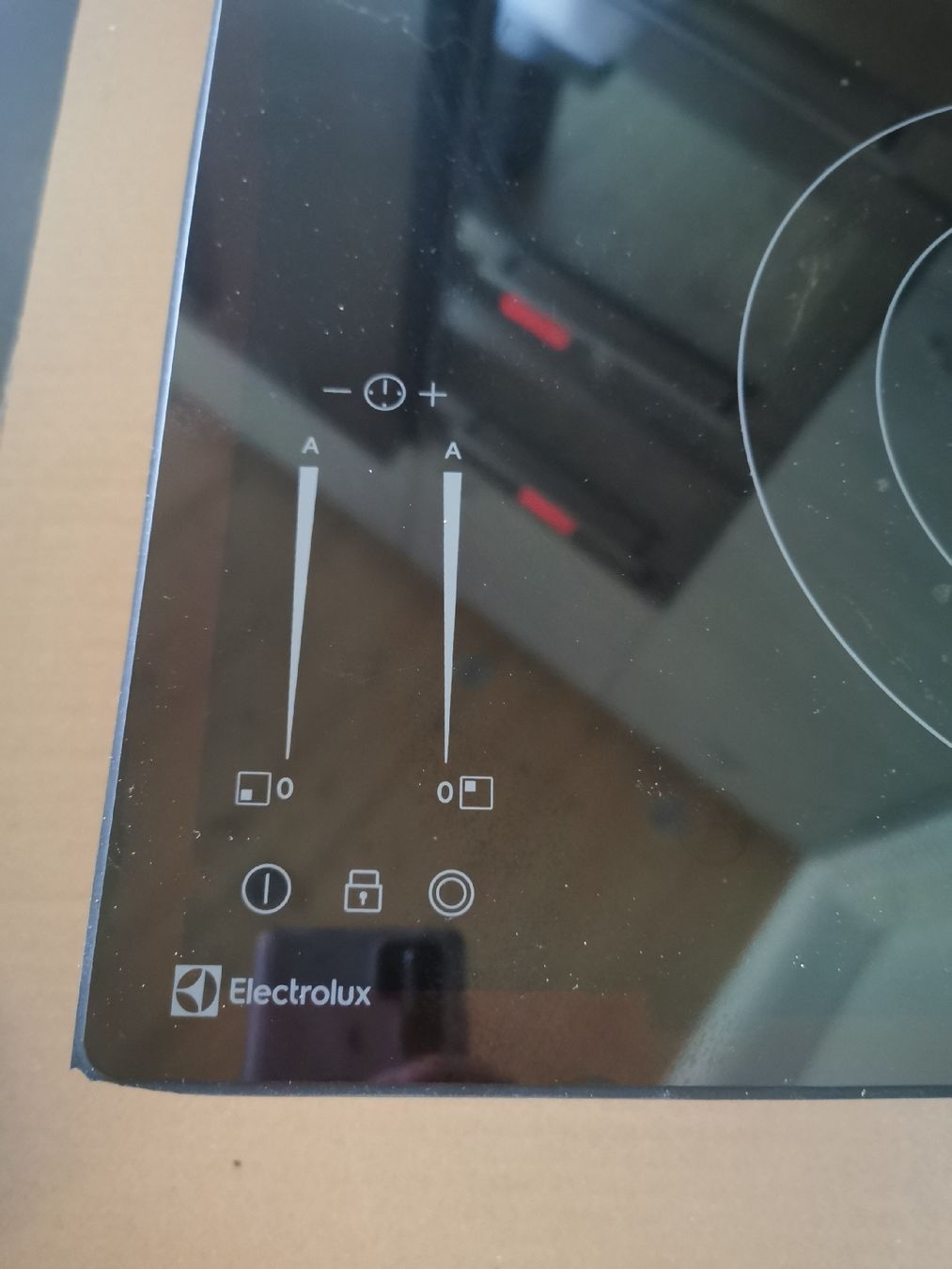 Cucine: Electrolux Glaskeramik Kochfeld GK69TSO – Usato da Menznau venduto da Bijou30 1