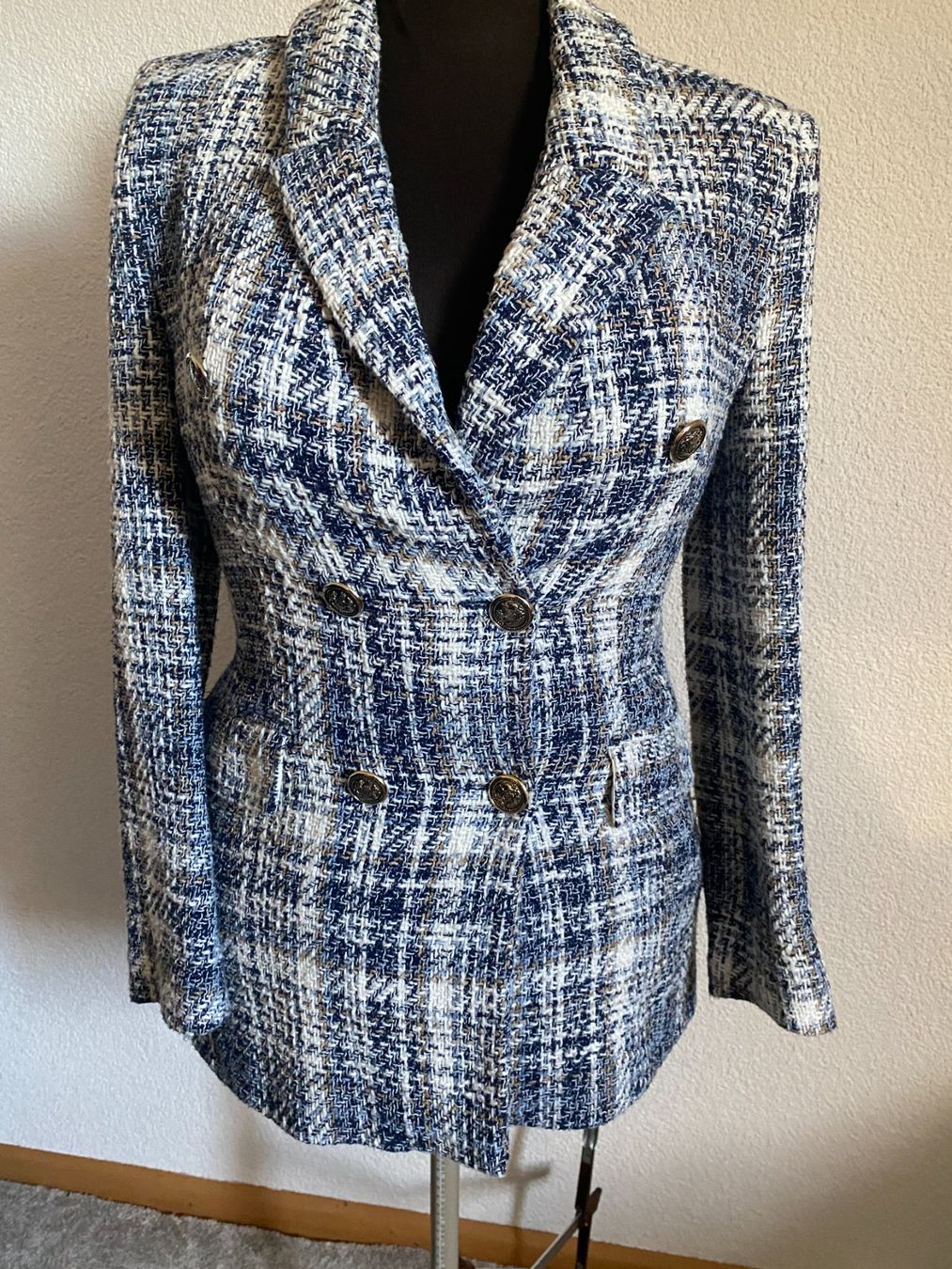 Zara Manteaux: ZARA kurzmantel 36 – D'occasion à Liestal par aarroon
