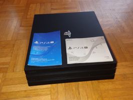 PlayStation 4 PRO, complète, état : comme neuve.