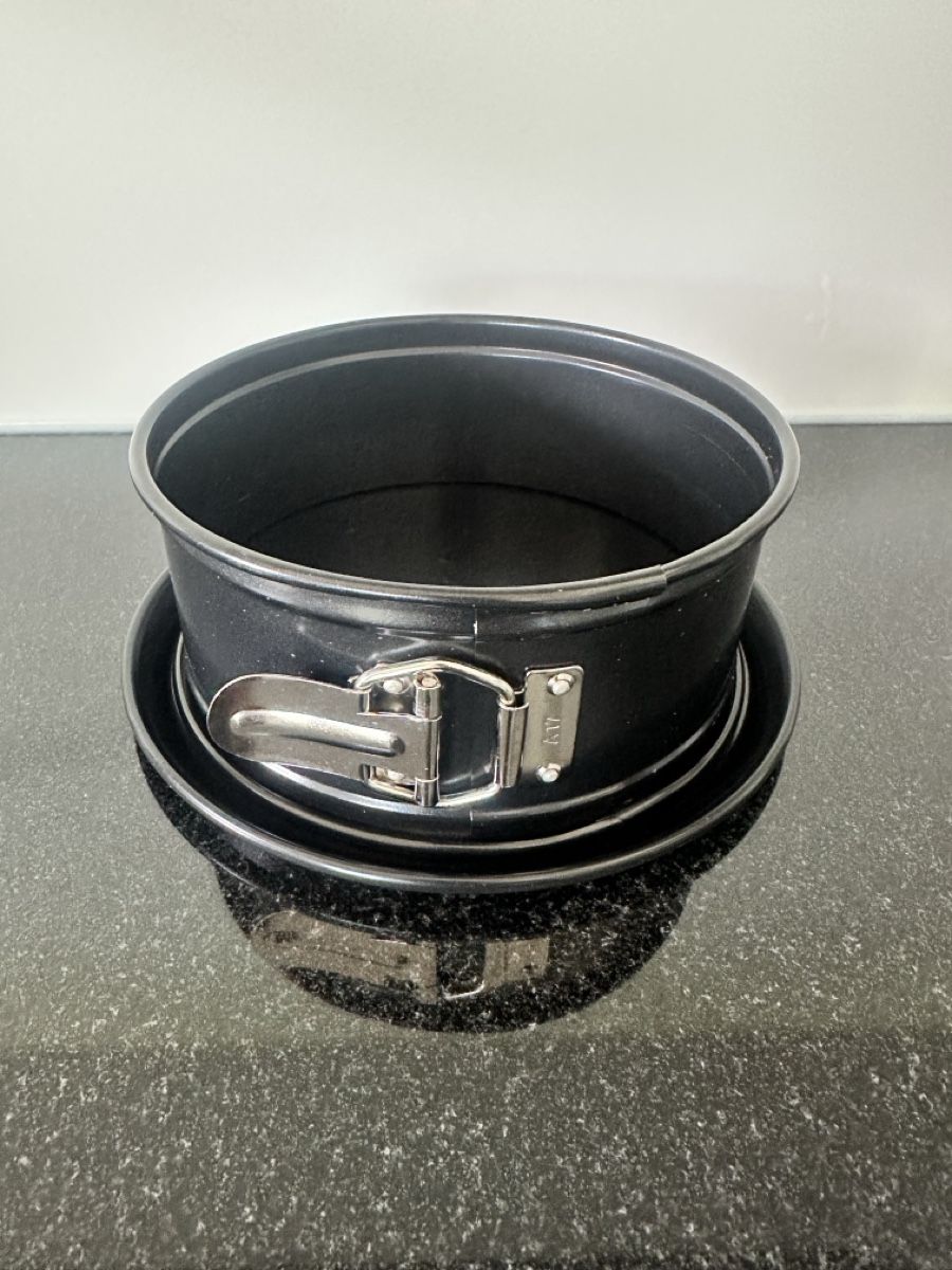 Teglie da forno: Springform Backform schwarz - gebraucht – Usato da Wangen SZ venduto da Jaay_Sky